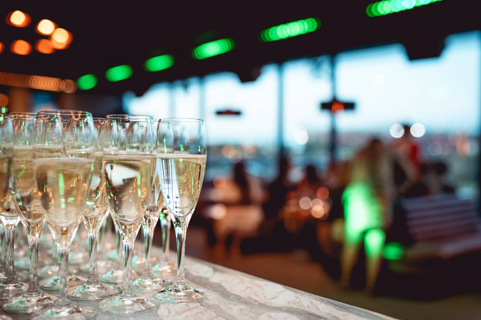 fest og champagne glas